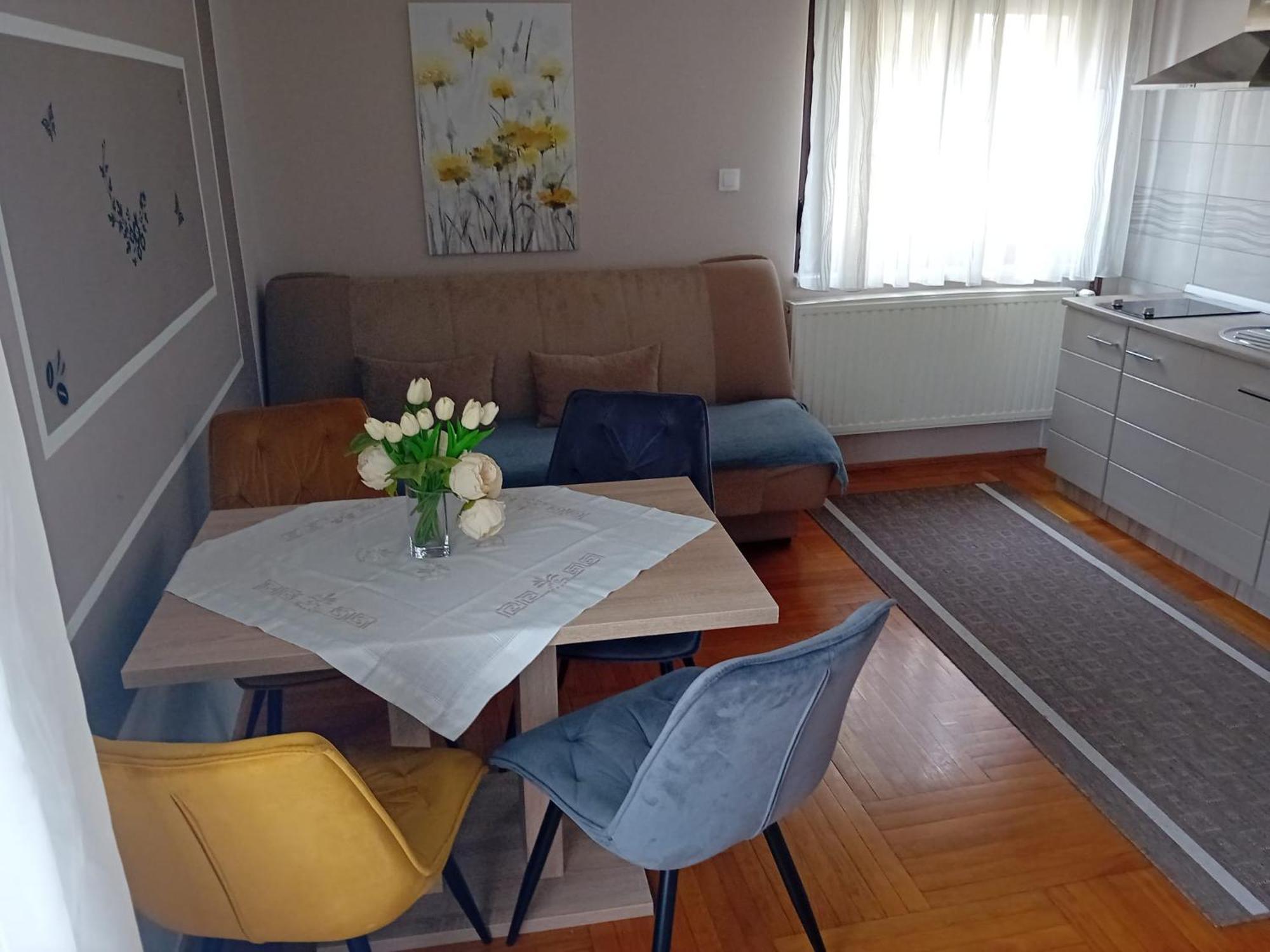 Apartments & Rooms 4 Rijeke คาร์โลวัตส์ ภายนอก รูปภาพ
