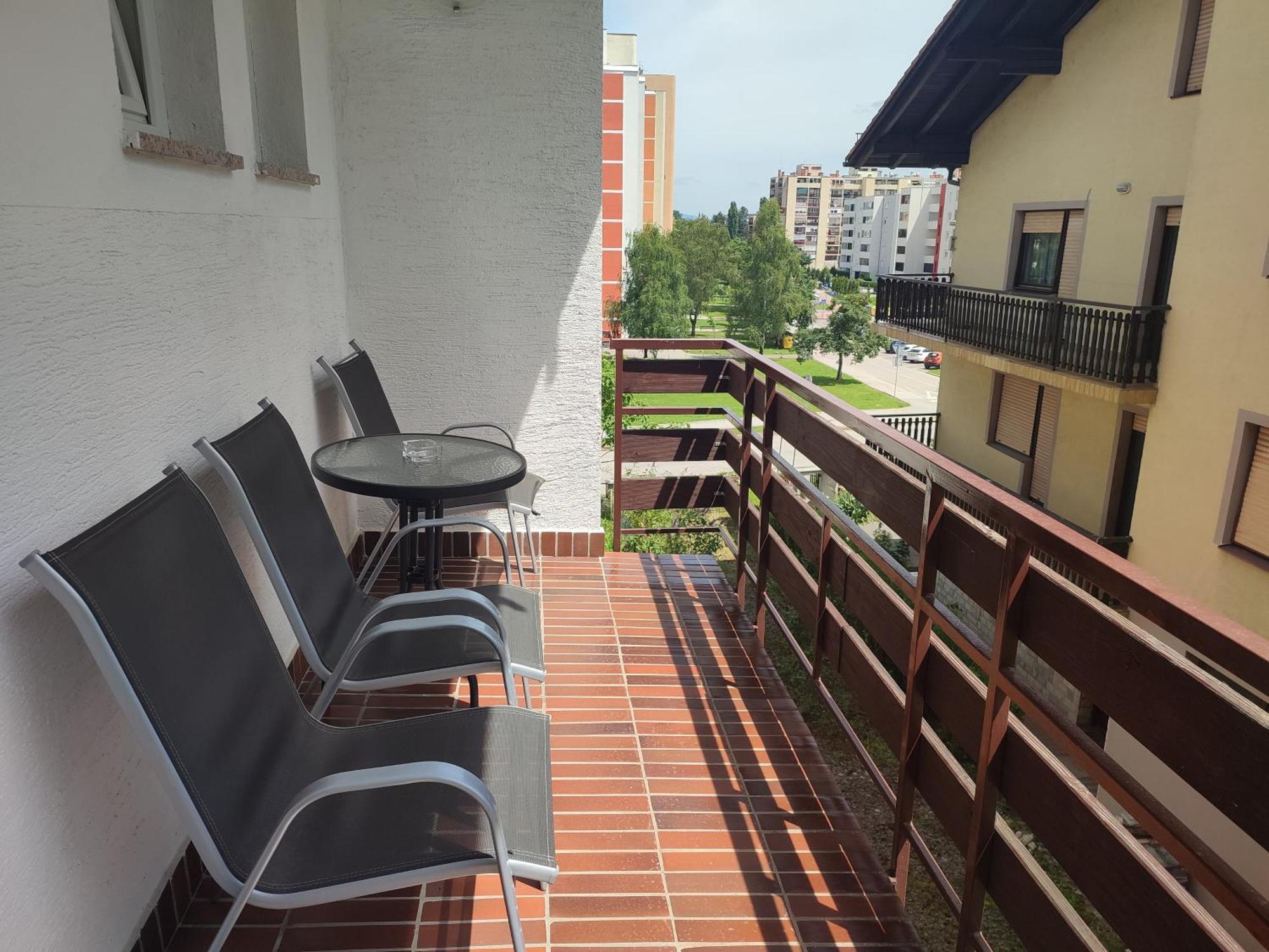 Apartments & Rooms 4 Rijeke คาร์โลวัตส์ ภายนอก รูปภาพ